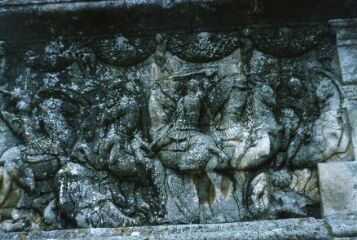 1 vue Détail des bas-reliefs du cénotaphe en l'honneur de Caius et Lucius César, petits-fils d'Auguste (Ier siècle [après] J.-C.).