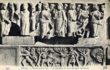 1 vue Arles, Musée lapidaire,fragments de sarcophages chrétiens