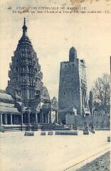 1 vue Exposition coloniale de Marseille. Un des pavillons indo-chinois et la tour de l' Afrique occidentale.