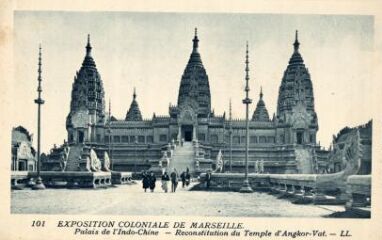 1 vue Exposition coloniale de Marseille. Palais de l'Indo-Chine. Reconstitution du temple d'Angkor-Vat. Carte existant en deux exemplaires.