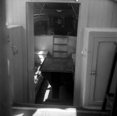 1 vue Vue partielle de l'intérieur d'une cabine du cargo
